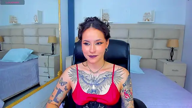 Snapshot of AnnyThompson_ chatting on October 2025 09:23:02 PM AnnyThompson online show from October 2025 09:23:02 PM