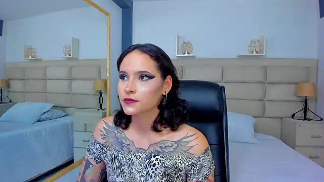 Snapshot of AnnyThompson_ chatting on October 2025 10:19:01 PM AnnyThompson online show from October 2025 10:19:01 PM