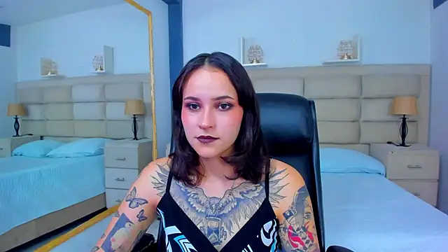 Snapshot of AnnyThompson_ chatting on October 2025 08:59:02 PM AnnyThompson online show from October 2025 08:59:02 PM