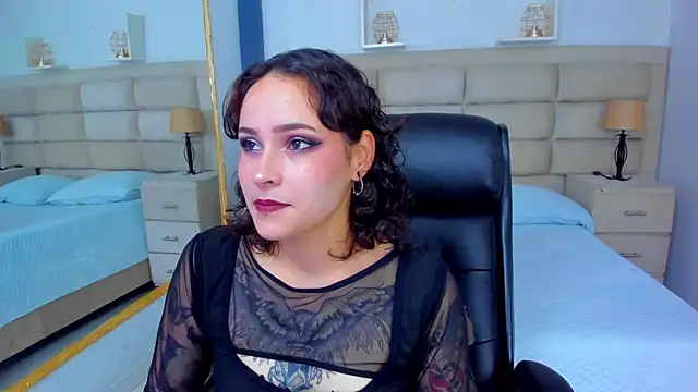 Snapshot of AnnyThompson_ chatting on October 2025 09:08:02 PM AnnyThompson online show from October 2025 09:08:02 PM