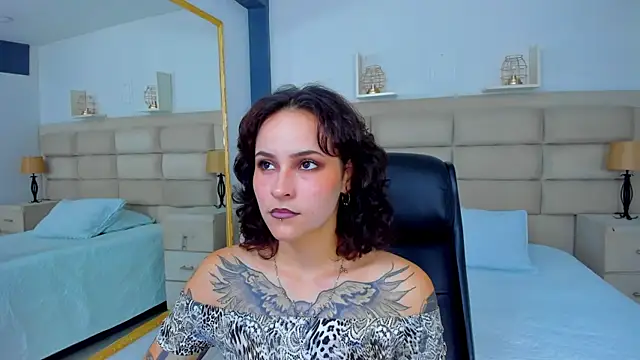 Snapshot of AnnyThompson_ chatting on November 2025 08:30:02 PM AnnyThompson online show from November 2025 08:30:02 PM