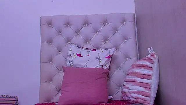 TifanyChill online show from December 2024 05:31:01 PM