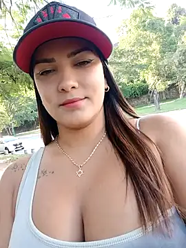 camiysebas21 online show from September 2025 08:56:02 PM