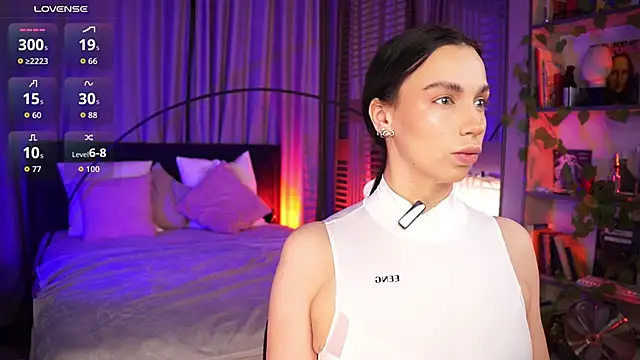 LunaNight online show from November 2025 08:56:01 PM