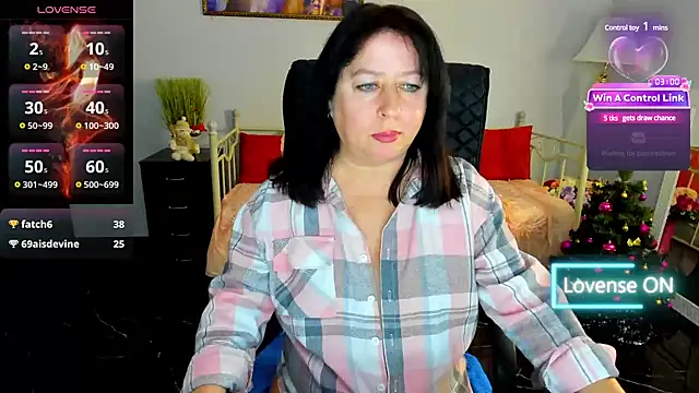 Snapshot of Julia_Dean chatting on December 2024 03:48:02 PM Julia Dean online show from December 2024 03:48:02 PM