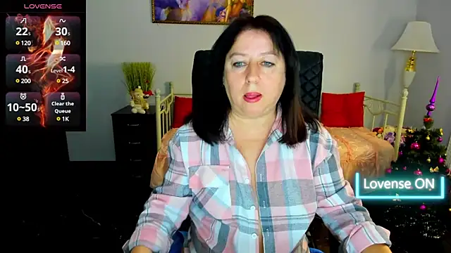 Snapshot of Julia_Dean chatting on December 2024 11:37:02 AM Julia Dean online show from December 2024 11:37:02 AM