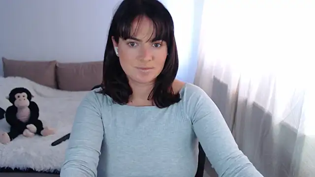 ChloeJewel1 online show from April 2026 09:30:01 AM