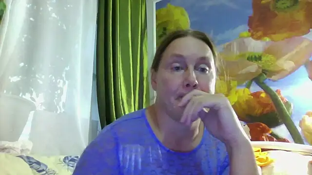 Snapshot of pussykroshka chatting on September 2025 04:28:01 PM pussykroshka online show from September 2025 04:28:01 PM
