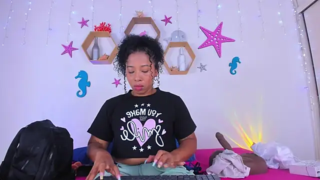 Snapshot of Tanissha_curly chatting on September 2025 11:44:02 AM Tanissha curly online show from September 2025 11:44:02 AM