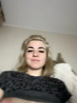 Snapshot of VivatKari chatting on January 2025 07:09:02 PM VivatKari online show from January 2025 07:09:02 PM