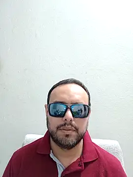 Snapshot of ElSunEagle chatting on May 2026 02:27:02 AM ElSunEagle online show from May 2026 02:27:02 AM