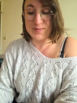 minierose online show from February 2026 12:03:01 PM