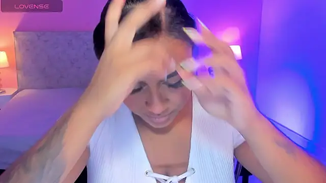 BlakmillerrGilson online show from October 2025 08:00:02 PM