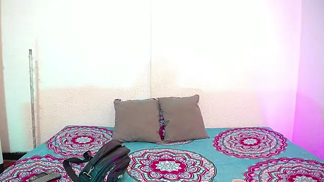  joanne and oliver  online show from December 2025 03:39:01 PM