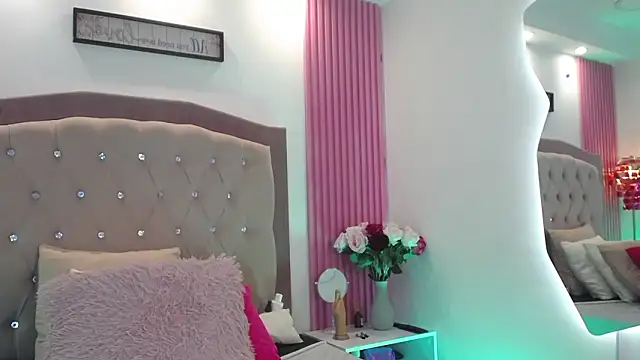 AnnadirtyXo online show from March 2026 04:18:02 AM