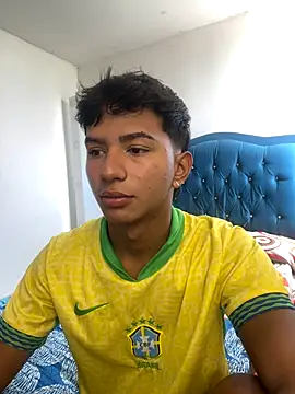 Leonarrrd 01 online show from October 2025 08:26:01 PM