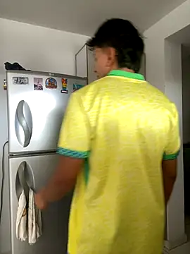 Leonarrrd 01 online show from October 2025 04:48:02 PM