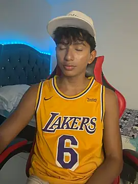 Leonarrrd 01 online show from February 2026 01:26:01 AM