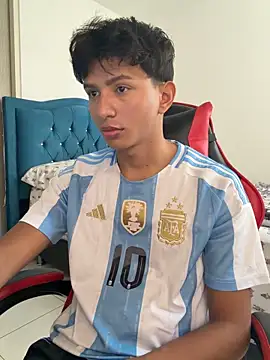 Leonarrrd 01 online show from April 2026 09:15:01 PM