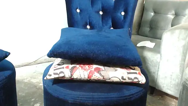 Amazing12inch online show from December 2024 09:48:01 PM