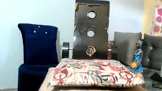 Amazing12inch online show from December 2024 07:46:02 PM