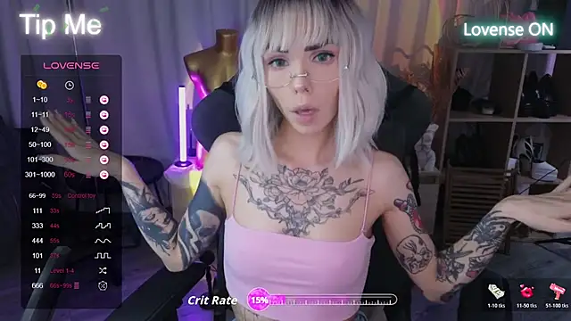 Snapshot of Kerry_Kirk chatting on October 2025 06:54:01 PM Kerry Kirk online show from October 2025 06:54:01 PM