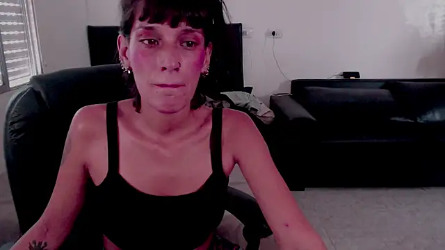 Sofii floyd  online show from October 2025 06:30:02 PM