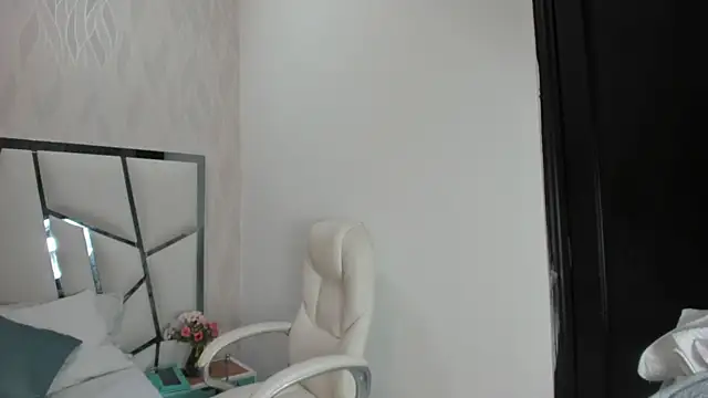  aurora18  online show from February 2026 03:11:01 AM