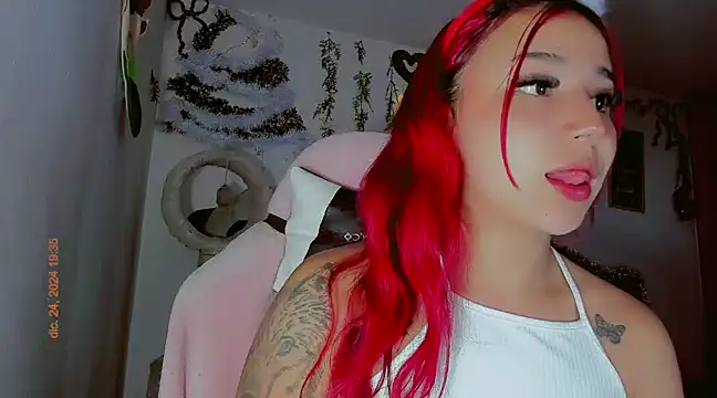 Snapshot of madisonx17 chatting on December 2024 12:37:02 AM madisonx17 online show from December 2024 12:37:02 AM