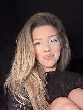 Snapshot of SonyaD_ chatting on December 2024 01:37:02 AM SonyaD online show from December 2024 01:37:02 AM