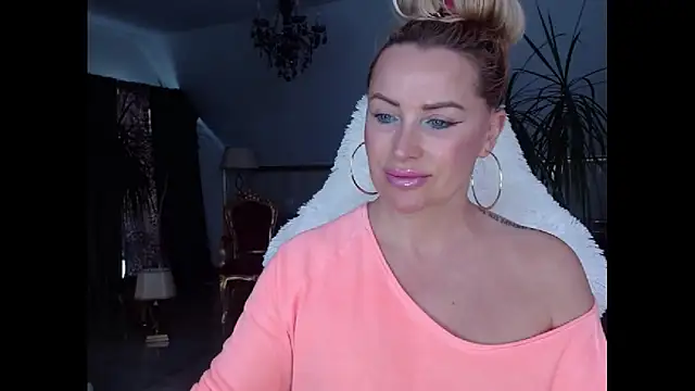 Snapshot of eyesangel22 chatting on February 2025 06:37:02 AM eyesangel22 online show from February 2025 06:37:02 AM