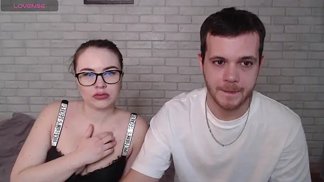 Snapshot of Fuckyoursecretary69 chatting on May 2026 10:42:02 AM Fuckyoursecretary69 online show from May 2026 10:42:02 AM