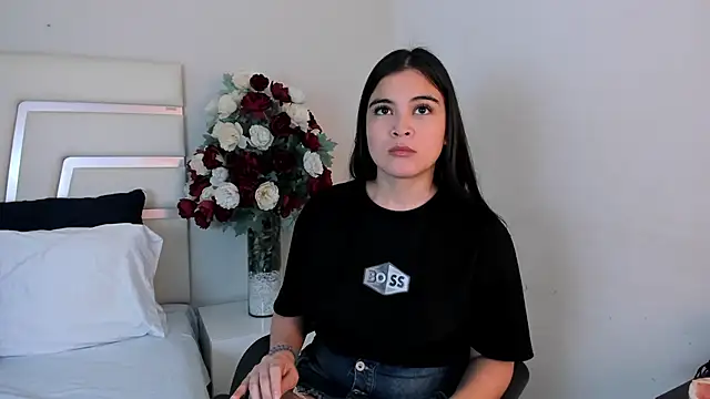 CamilaSofiia online show from January 2025 07:28:01 PM