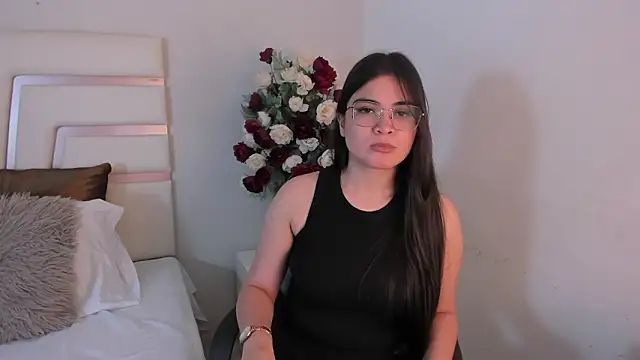 CamilaSofiia online show from February 2025 07:42:01 PM