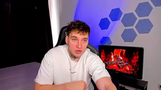 Chris Tyson online show from February 2026 08:18:01 AM