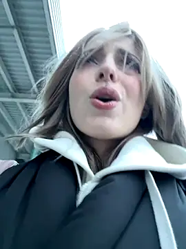 LoraaDoll online show from October 2025 01:48:02 PM