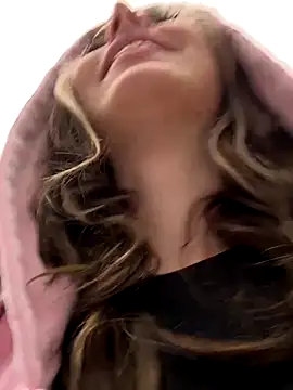 LoraaDoll online show from January 2026 05:32:01 AM