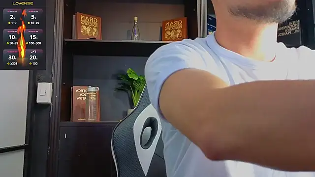 EdwardRoss  online show from October 2025 07:11:02 PM