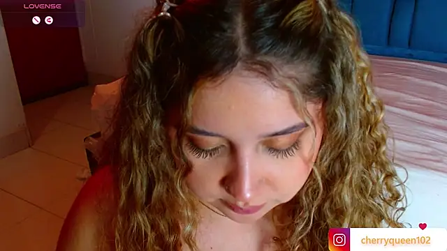 Snapshot of Cherryyquen chatting on January 2025 10:59:01 PM Cherryyquen online show from January 2025 10:59:01 PM