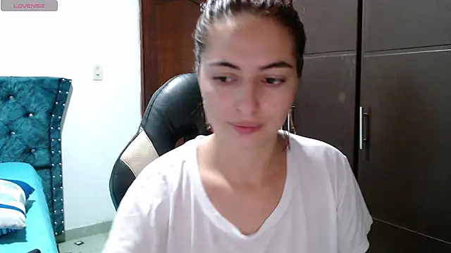 Snapshot of Kate_lorens9 chatting on December 2024 01:28:01 AM Kate lorens9 online show from December 2024 01:28:01 AM