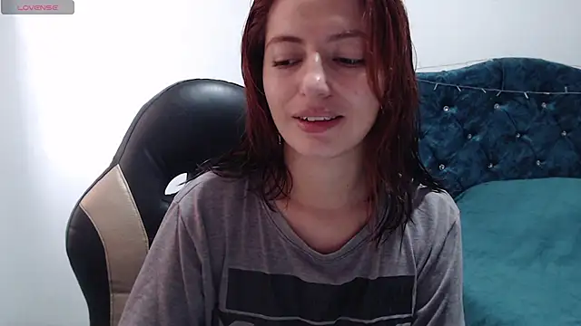 Snapshot of Kate_lorens9 chatting on February 2025 01:17:02 PM Kate lorens9 online show from February 2025 01:17:02 PM