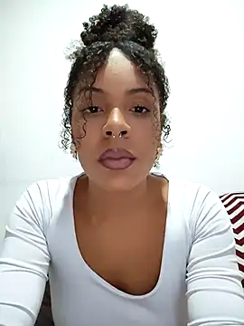Snapshot of Julia_Pretinha chatting on May 2026 12:08:02 AM Julia Pretinha online show from May 2026 12:08:02 AM