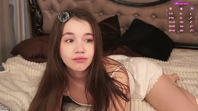 AmiLewis online show from March 2026 01:12:02 AM