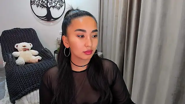 worldofkim online show from October 2025 04:58:01 PM