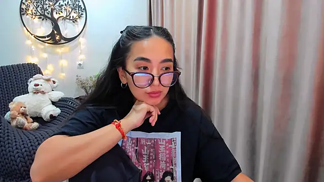 worldofkim online show from February 2026 10:34:02 AM