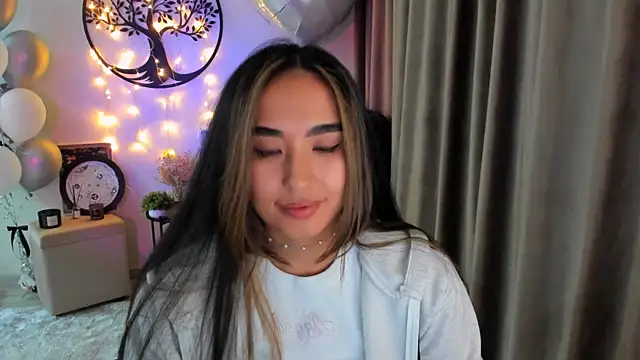 worldofkim online show from March 2026 06:58:01 PM