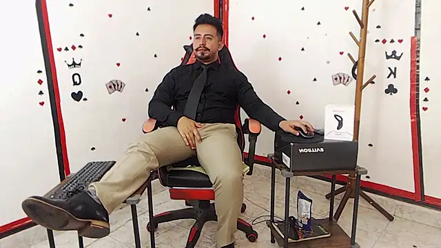 Snapshot of KalethBigDick chatting on January 2025 01:41:01 PM KalethBigDick online show from January 2025 01:41:01 PM