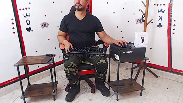 Snapshot of KalethBigDick chatting on February 2025 03:52:02 AM KalethBigDick online show from February 2025 03:52:02 AM