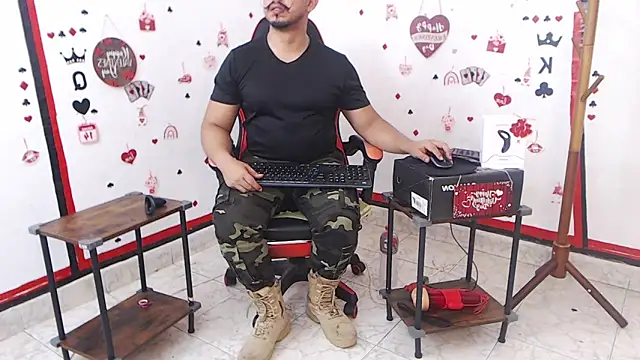 Snapshot of KalethBigDick chatting on February 2025 02:21:01 PM KalethBigDick online show from February 2025 02:21:01 PM