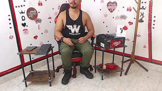 Snapshot of KalethBigDick chatting on February 2025 08:00:02 AM KalethBigDick online show from February 2025 08:00:02 AM